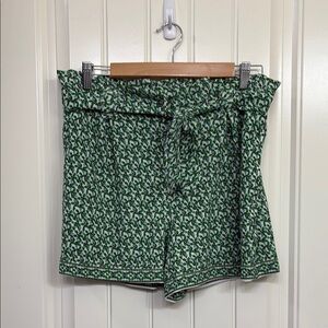NWT Max Studio Green Patterned Women's Shorts